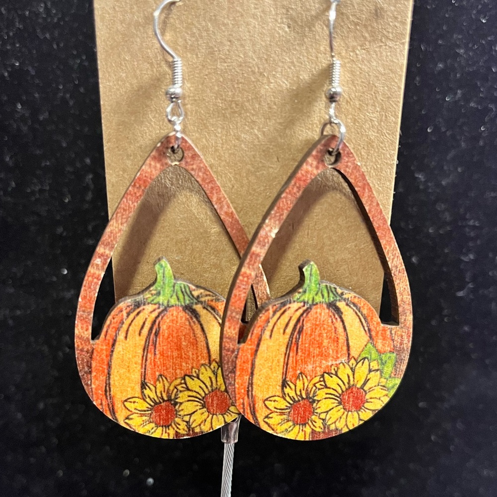 Laser Cut Wood Pumpkin Earrings NWT